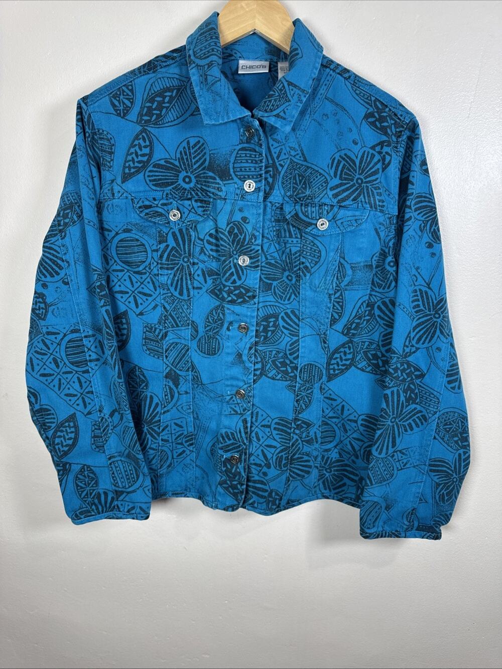 VTG Chicos Denim Jacket Colorful Floral Tropical Funky Art L Classic Beach Blue
